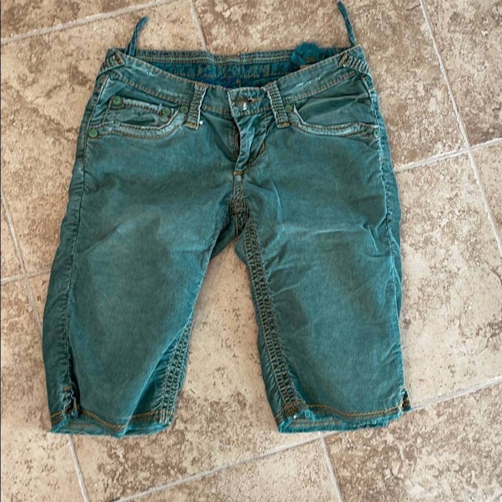 Stitch’s denim Bermuda short